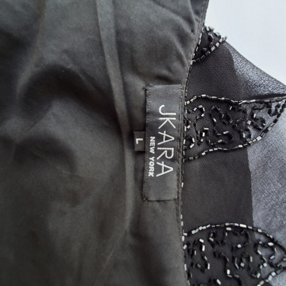 JKARA NY sz L black beaded blouse top flare sleeve scoop V neck angle hem - Picture 11 of 13